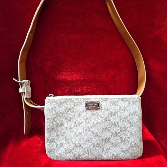 Michael Kors-Belt Bag-White & Gray Signature - Picture 9 of 11